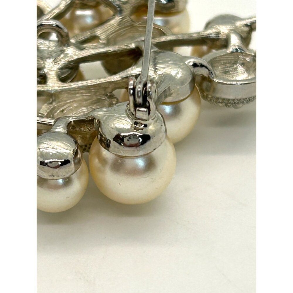 Vintage Faux Pearl Brooch Statement Silver-tone Balloon Bouquet with Bow 2.5 In - Picture 10 of 16